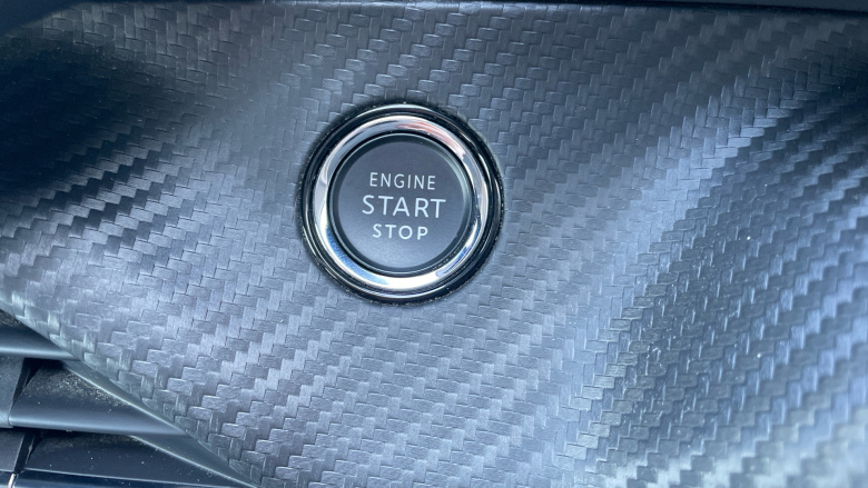 Peugeot 208 1.2 PureTech 100 Allure Premium 5dr Petrol Hatchback